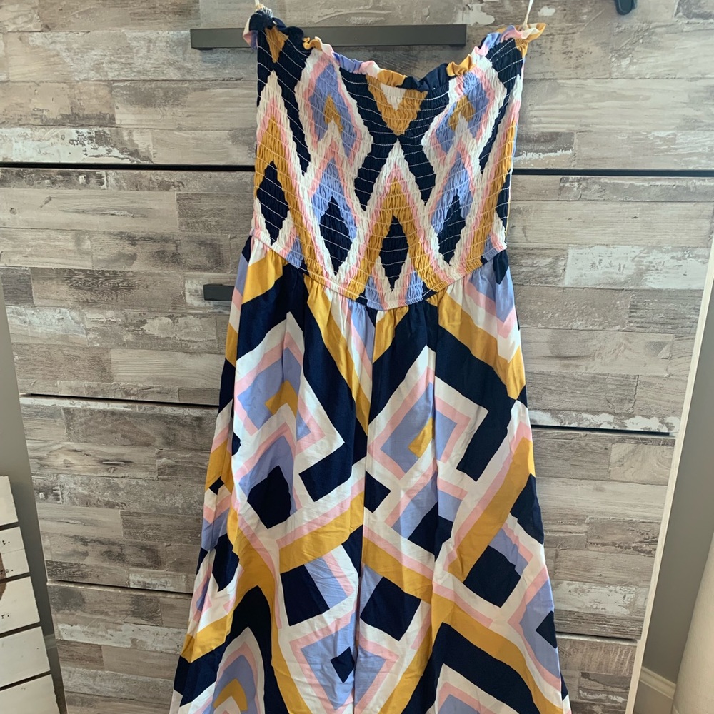 Strapless Capri pants romper